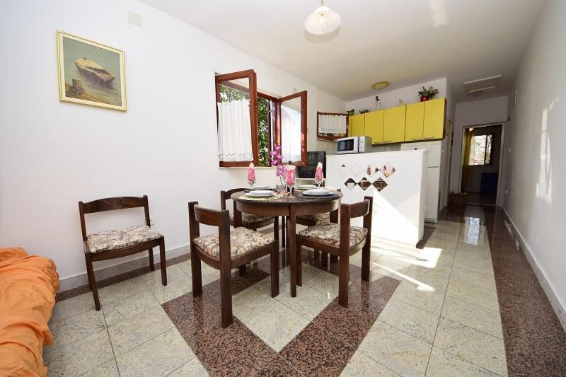 Appartement Zora à Seget Vranjica Extérieur photo